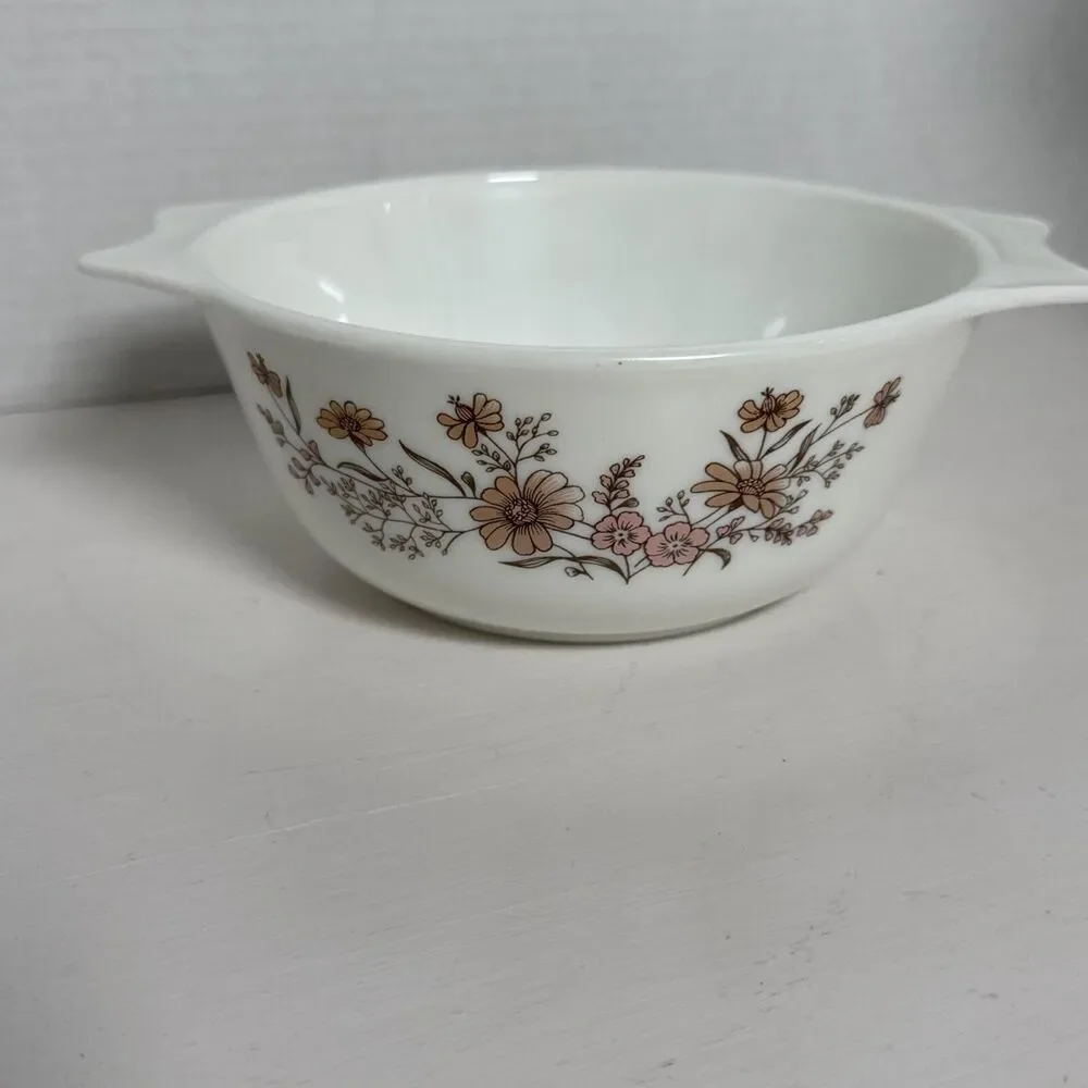 English Pyrex Country Autumn Casserole Dish